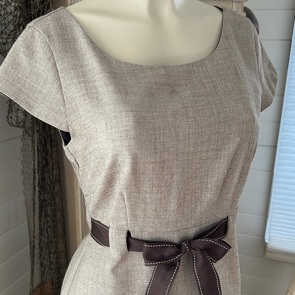 Studio I Women’s Career Beige Short-Sleeve Knee Length Belted Dress Size 10 - Picture 2 of 12